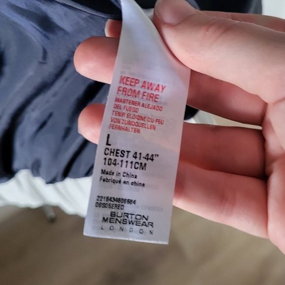 🌟Host Pick🌟 Men's Large Windbreaker in Burgundy Navy and Grey Burton Menswear - Picture 6 of 7